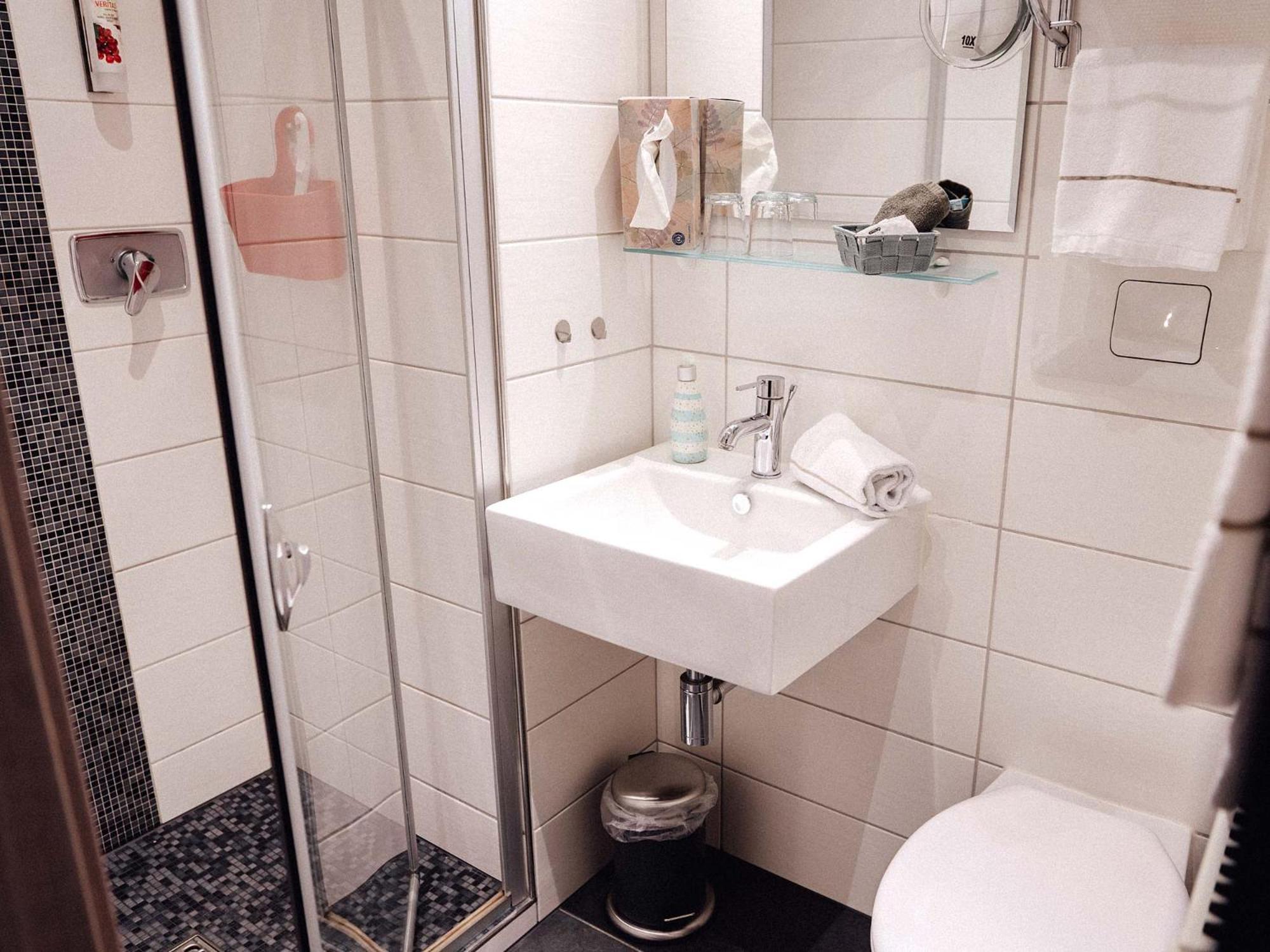 Hotel Wein & Wohngut Paulushof Pünderich Pokoj fotografie